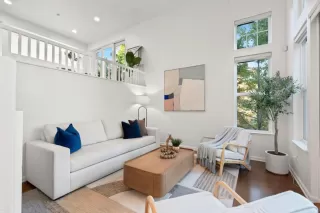 Photo #5: ML82016757 Listing 