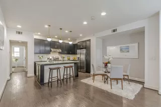 Photo #6: ML82016809 Listing