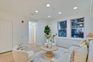 Photo #5: ML82016831 Listing 