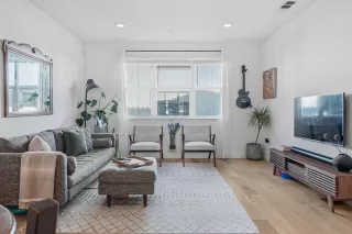 Photo #6: ML82016867 Listing