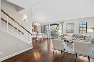 Photo #2: ML82016979 Listing 