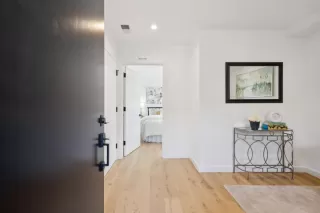 Photo #3: ML82017077 Listing 