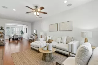 Photo #6: ML82017117 Listing 