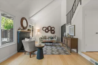 Photo #4: ML82017200 Listing 