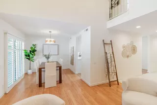 Photo #5: ML82017289 Listing 