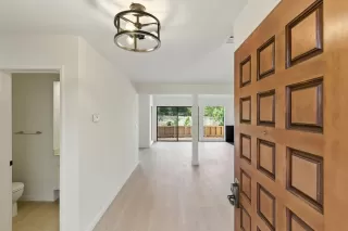 Photo #4: ML82017302 Listing 