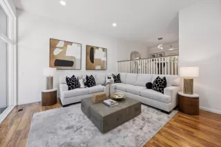 Photo #5: ML82017308 Listing