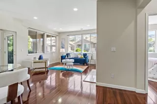 Photo #5: ML82017315 Listing