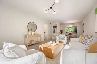 Photo #5: ML82017331 Listing 