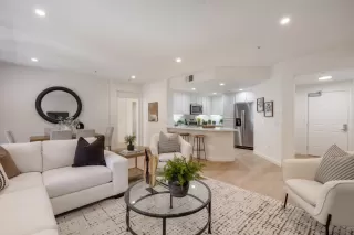 Photo #2: ML82017358 Listing