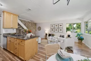 More Details about MLS # ML82017396 : 390 N 1ST ST 2