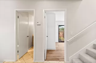 Photo #4: ML82017398 Listing 