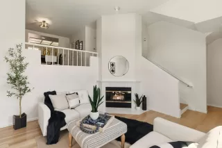 Photo #5: ML82017420 Listing 