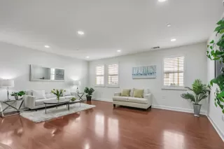 Photo #1: ML82017441 Listing