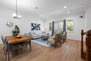 Photo #5: ML82017692 Listing