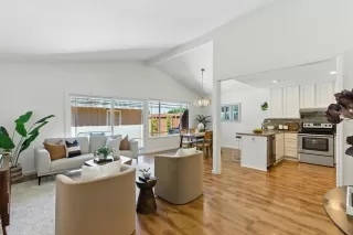 Photo #2: ML82017713 Listing 