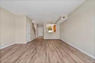 Photo #5: ML82017850 Listing 