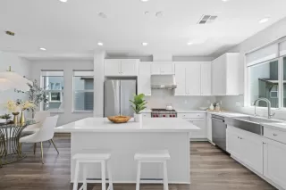 Photo #2: ML82017958 Listing 