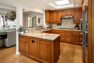 Photo #5: ML82018013 Listing 