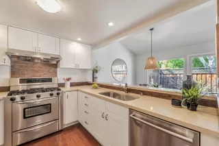 Photo #3: ML82018030 Listing 