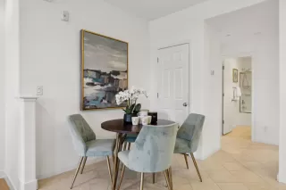 Photo #5: ML82018082 Listing