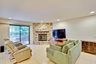 Photo #2: ML82018114 Listing 