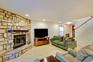 Photo #3: ML82018114 Listing 