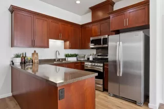 Photo #5: ML82018147 Listing 