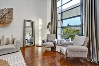 Photo #4: ML82018203 Listing 