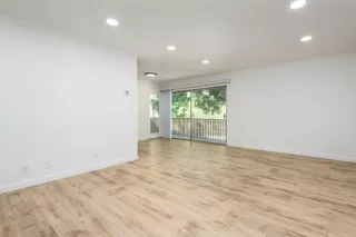 Photo #4: ML82018241 Listing 