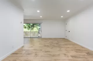 Photo #5: ML82018241 Listing 