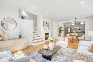 Photo #1: ML82018366 Listing 