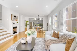 Photo #4: ML82018366 Listing 