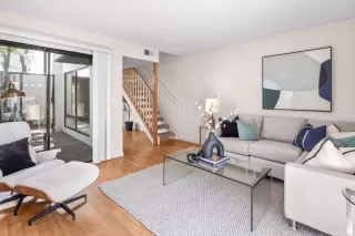 Photo #4: ML82018380 Listing 