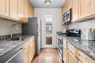 Photo #5: ML82018380 Listing 