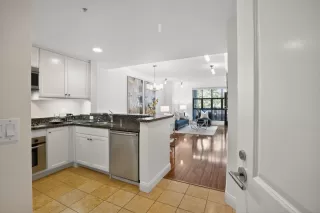 Photo #4: ML82018389 Listing 