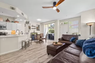 Photo #6: ML82018405 Listing