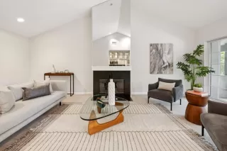 Photo #4: ML82018406 Listing 