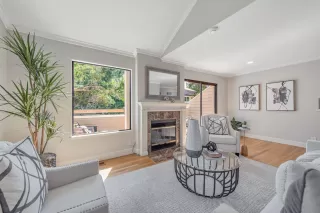 Photo #4: ML82018519 Listing