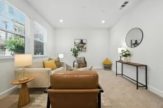 Photo #5: ML82018599 Listing