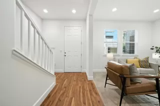 Photo #6: ML82018599 Listing