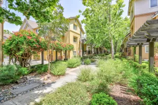 Photo #5: ML82018642 Listing 