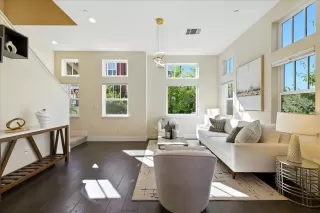 Photo #5: ML82018752 Listing 