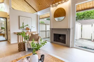 Photo #6: ML82019001 Listing