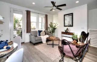 Photo #4: ML82019023 Listing 