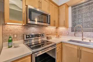 Photo #4: ML82019025 Listing 