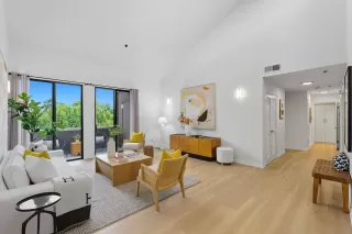 Photo #6: ML82019032 Listing 