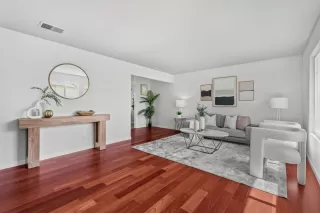 Photo #4: ML82019104 Listing 