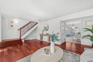 Photo #6: ML82019104 Listing 