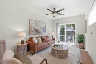 Photo #4: ML82019113 Listing 